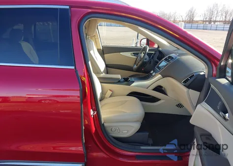 2020 Lincoln Nautilus Standard z USA, uszkodzony, nr VIN 2LMPJ8J92LBL31172